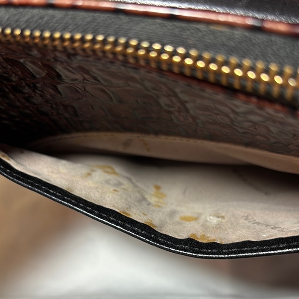 Brahmin Crossbody Bag Black Brown Tan Leather Gold Accents 8”Lx7”Hx1.5”D VGVC - Picture 17 of 17